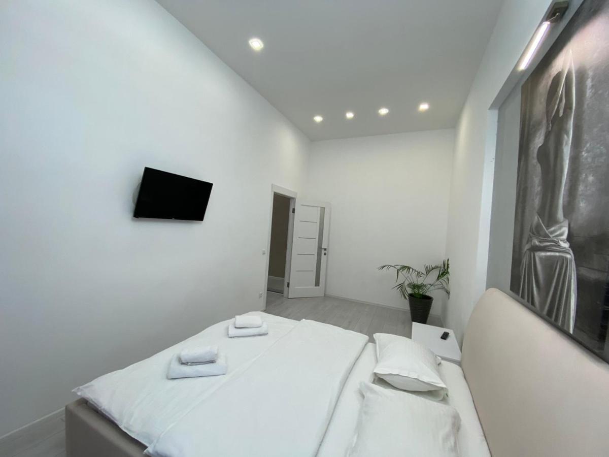 Galicia Apartments Lviv Bagian luar foto