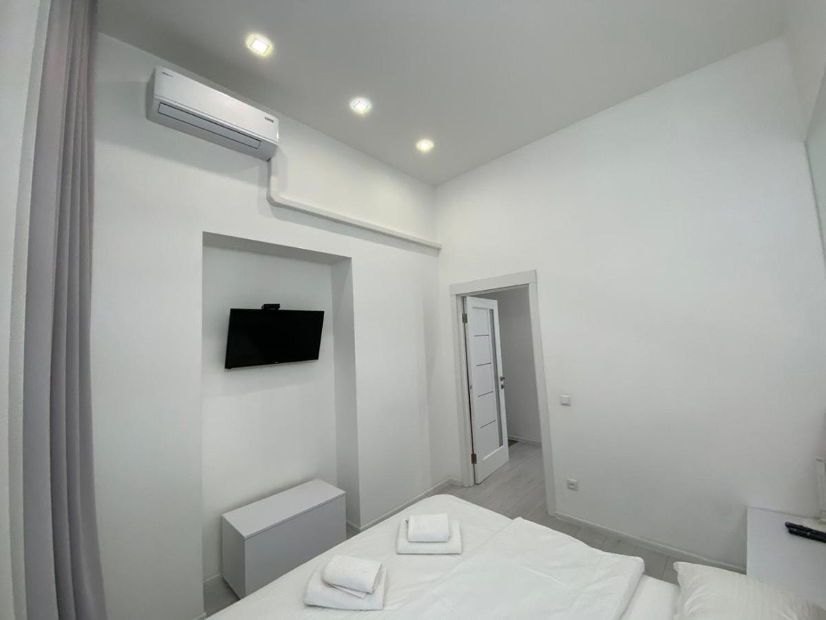 Galicia Apartments Lviv Bagian luar foto