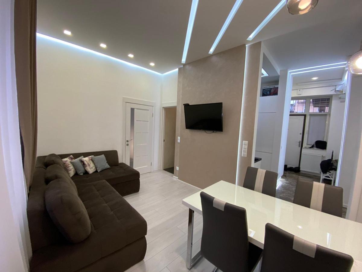 Galicia Apartments Lviv Bagian luar foto