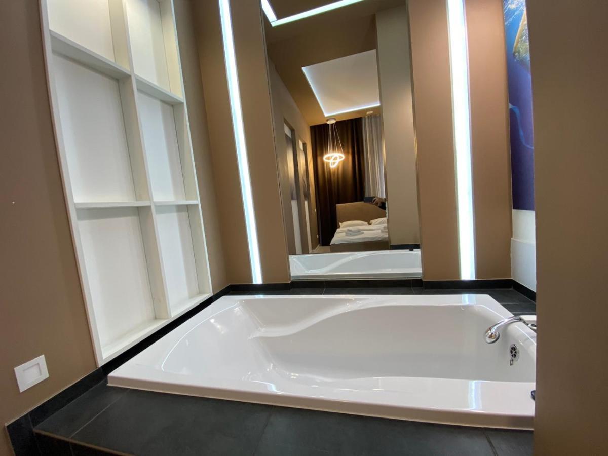 Galicia Apartments Lviv Bagian luar foto